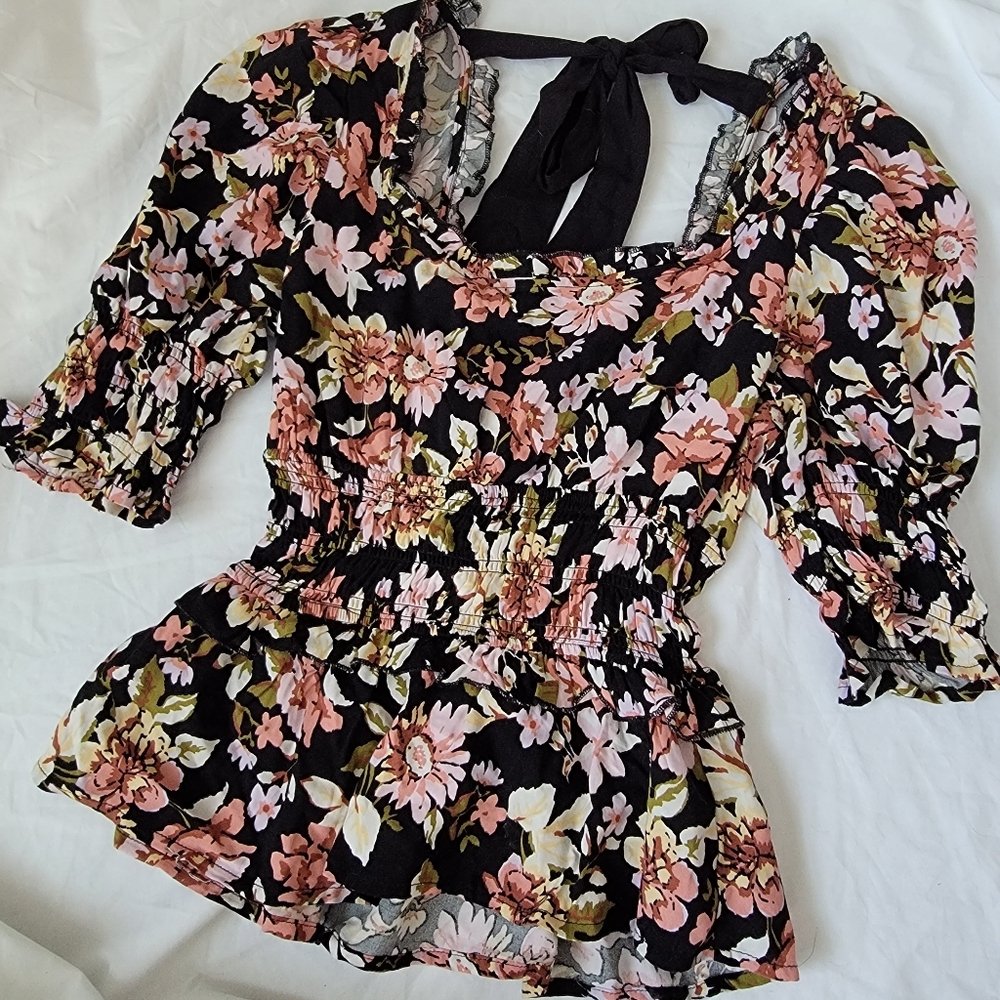 Floral top